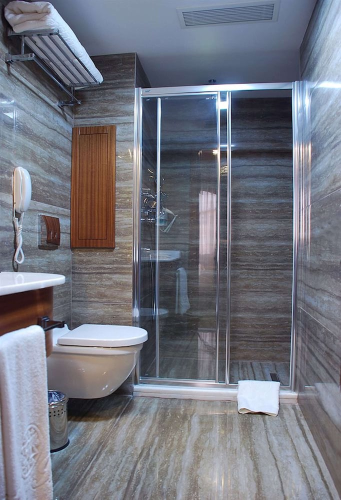 Standard Double Room Single Use photo 2