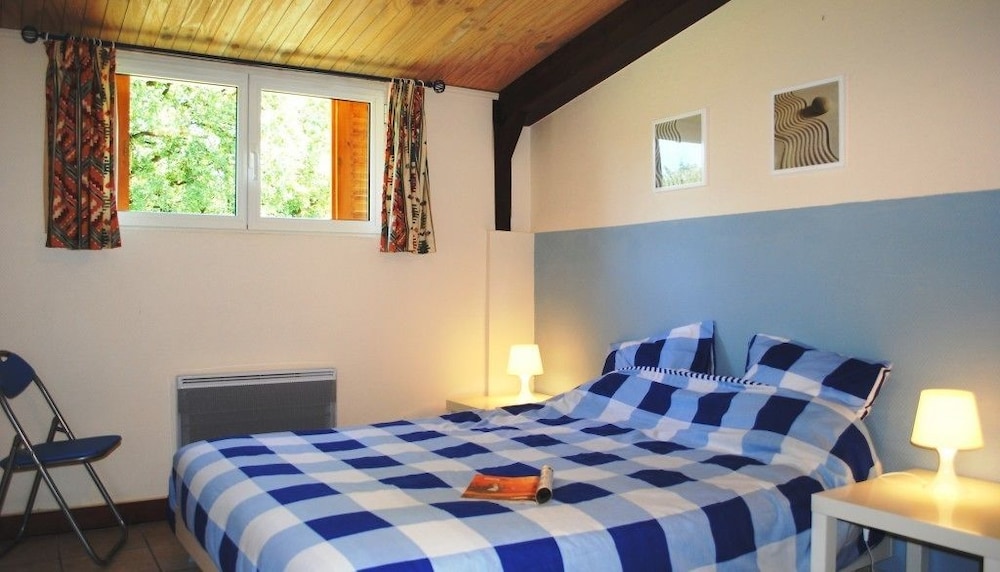Cottage (Les Garroustes) photo 1