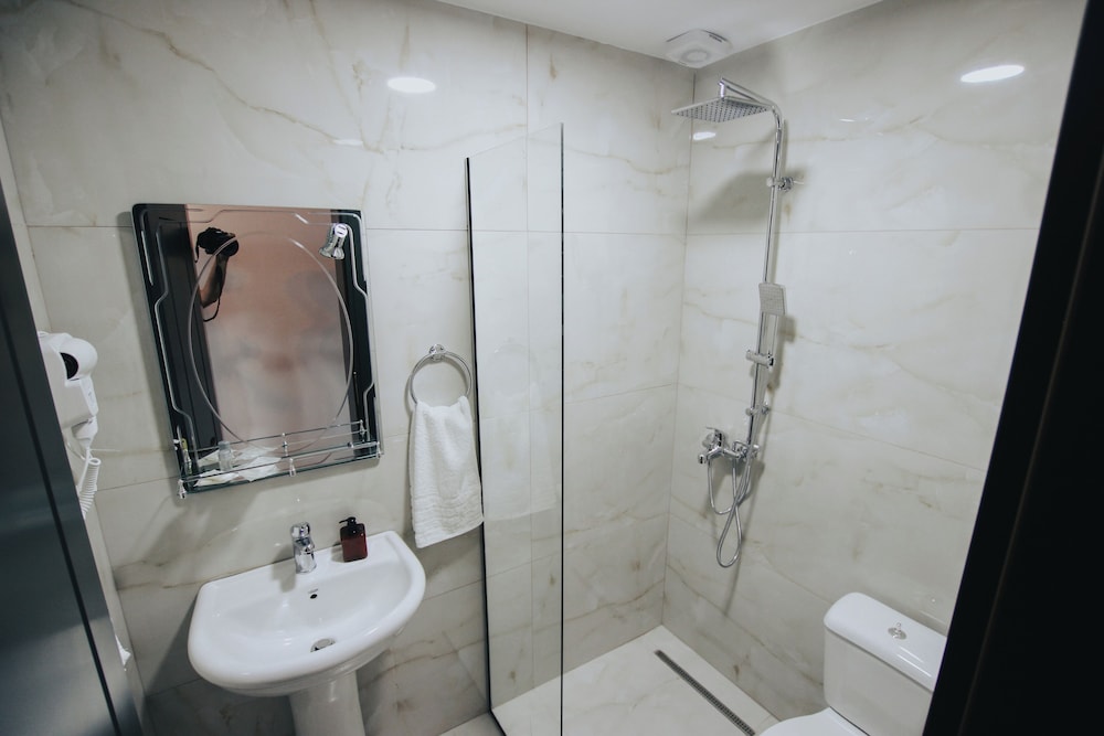 Comfort Room photo 2