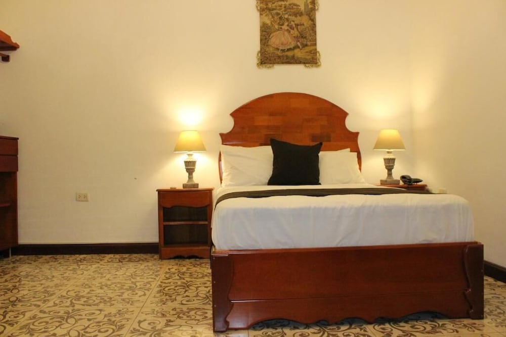 Standard Single Room, 1 Queen Bed photo 2