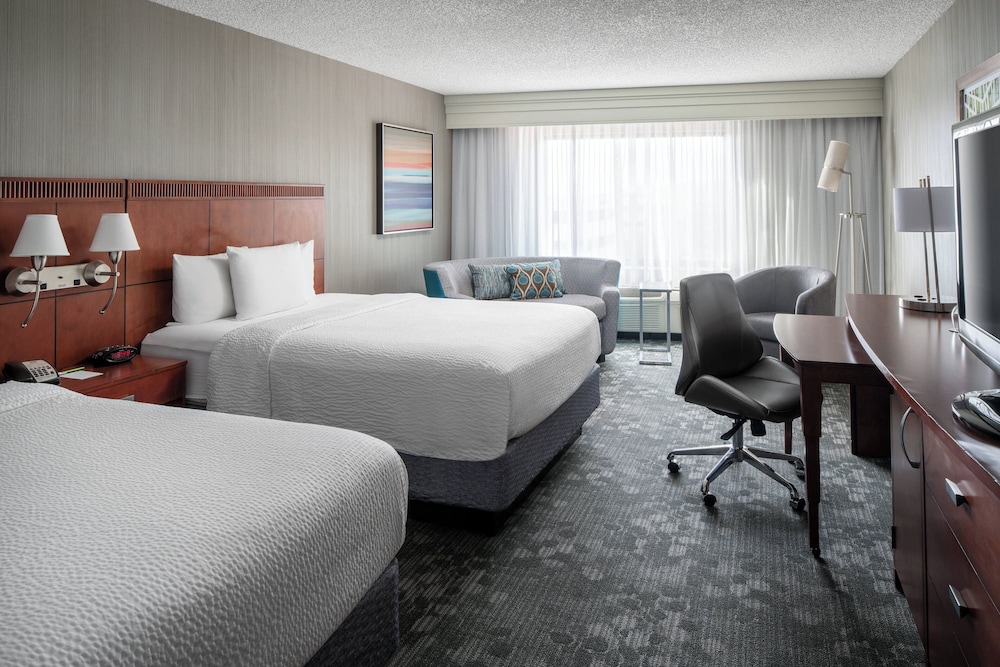 Room, 2 Queen Beds (Pure) - Photo 1