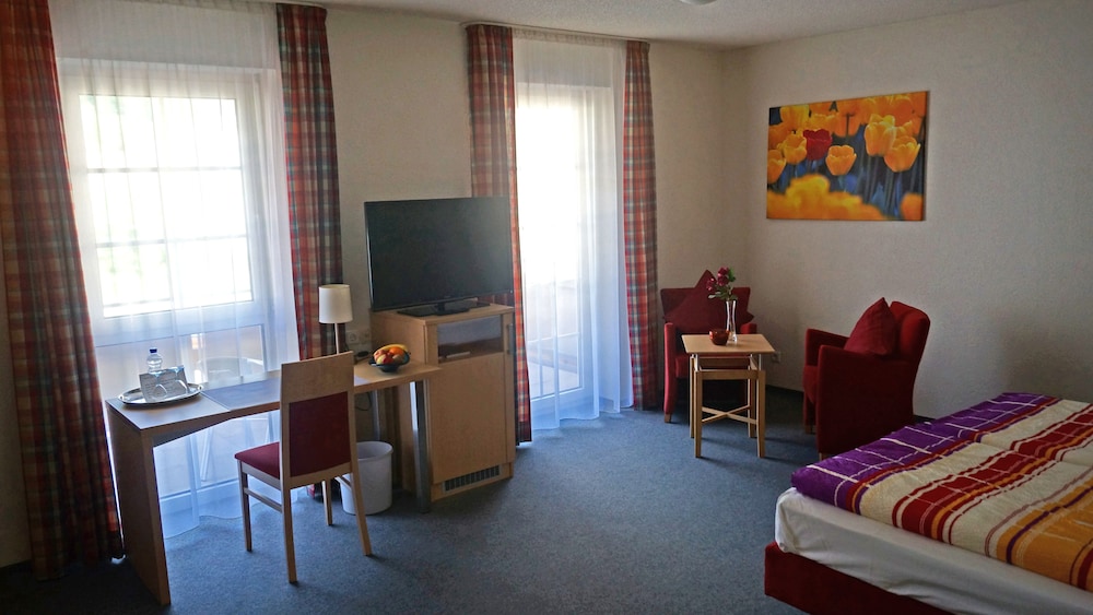 Deluxe Double Room, Accessible, Private Bathroom (mit Balkon) photo 1
