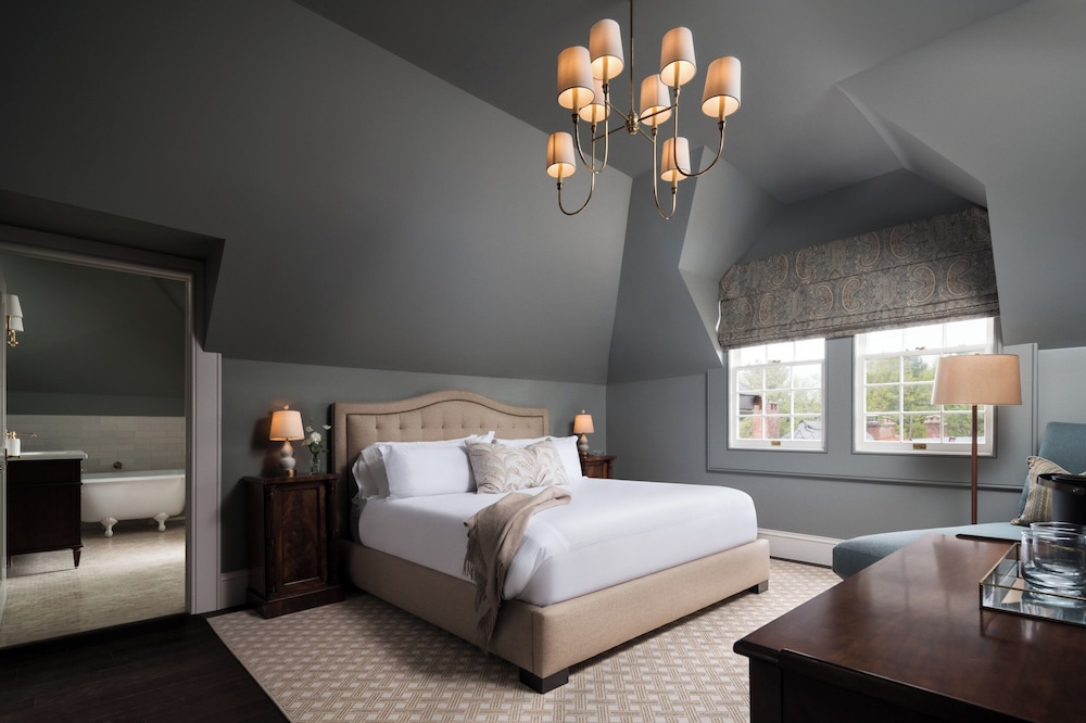 Superior Double Room, City View