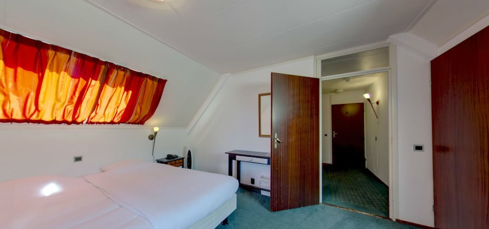 Standard Room, 2 Twin Beds, Garden View photo 2