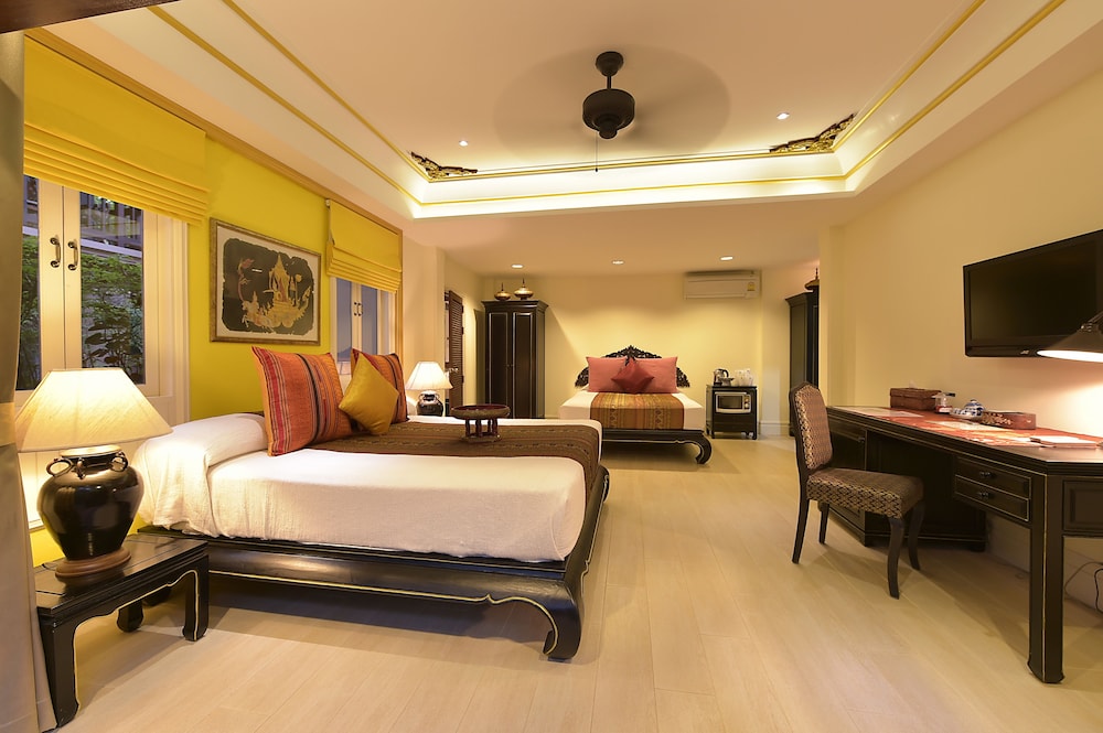Gold Antique Downstairs Room with Forest View - Photo 2