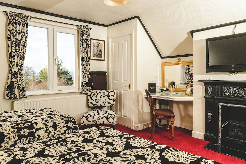 Deluxe Triple Room, Multiple Beds photo 2