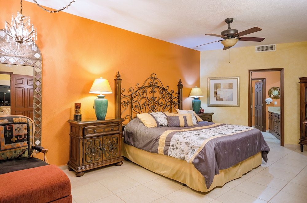 Condo, 3 Bedrooms, Sea View, Corner