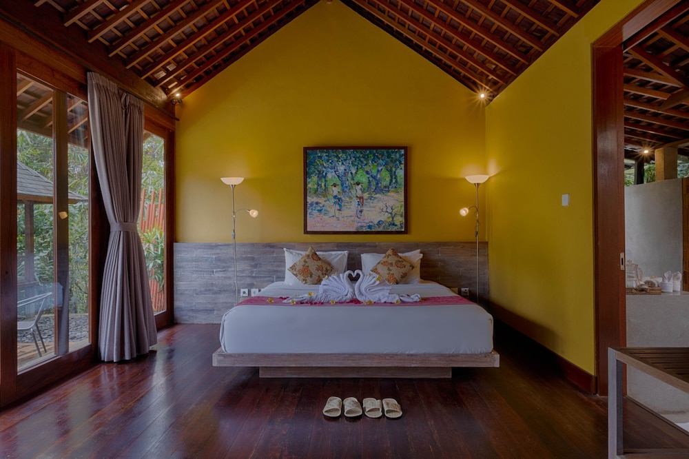 Premier One Bedroom Pool Villa (Free 1x Floating Breakfast or Minibar) thumbnail 5