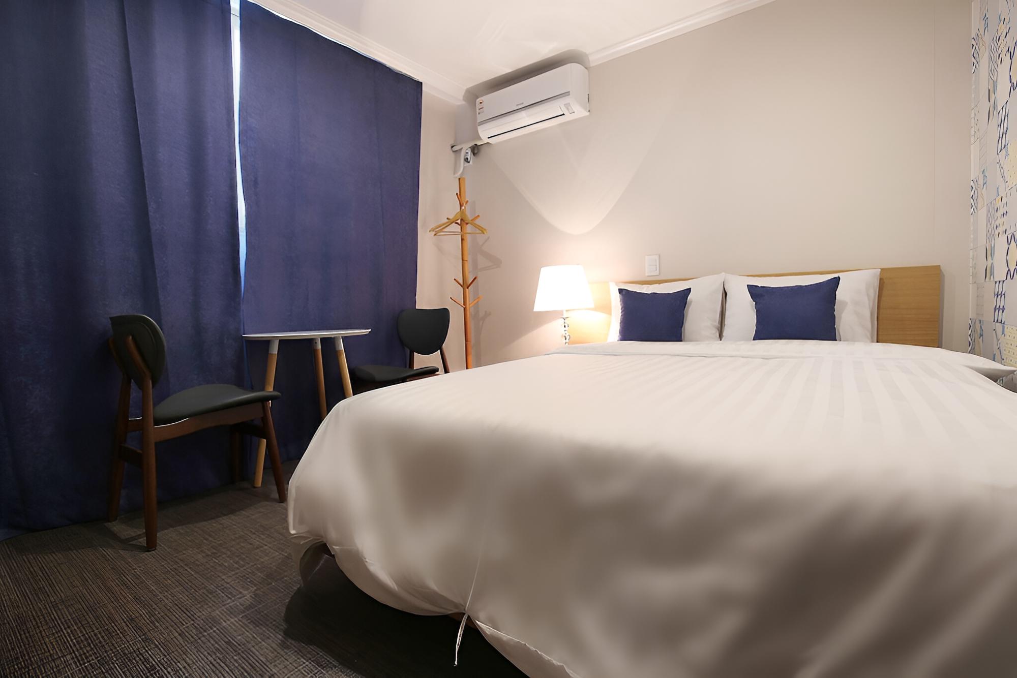 Room (Standard Room) - Photo 5