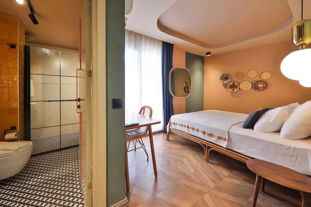 Deluxe Room, Balcony - Photo 3