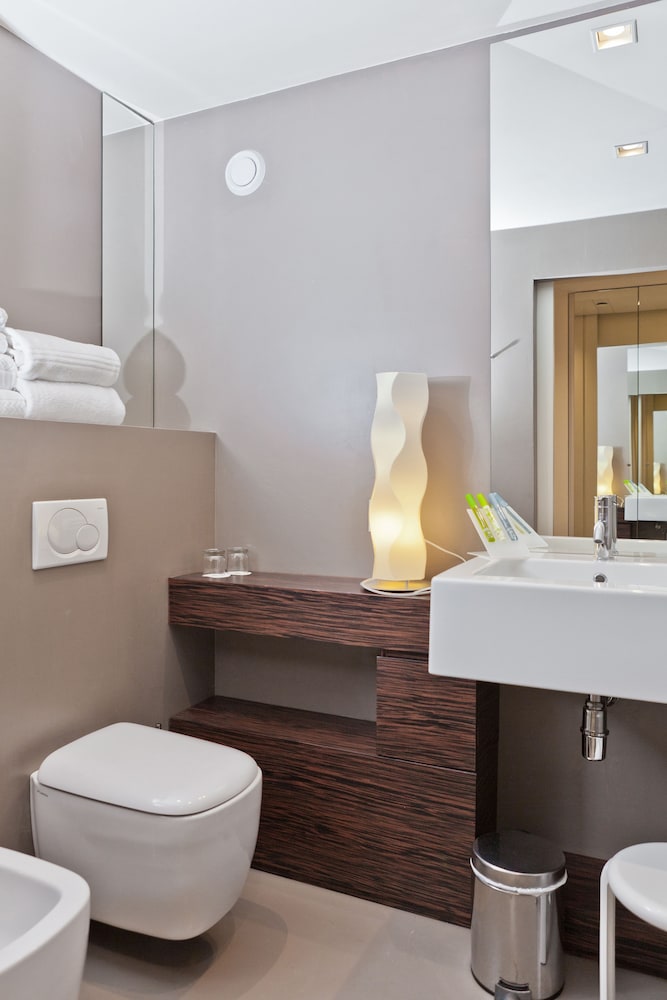 Superior Double or Twin Room - Photo 4