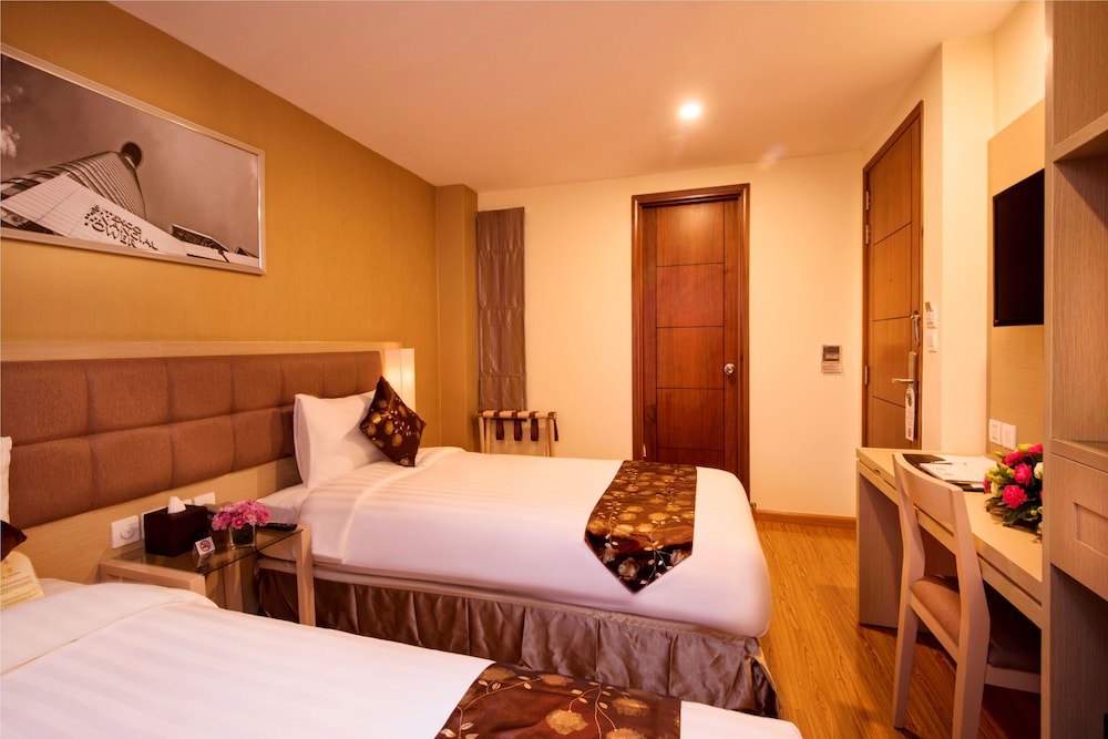 Premium Twin Room photo 2