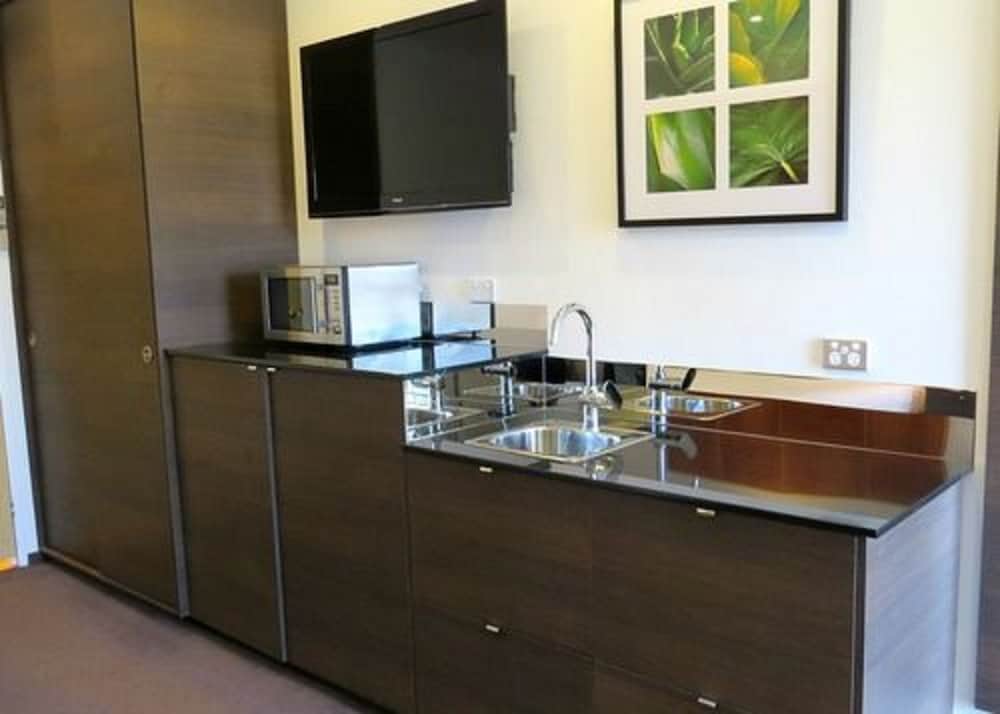 Superior Suite, Multiple Beds, Non Smoking, Kitchenette (1st Floor) photo 3