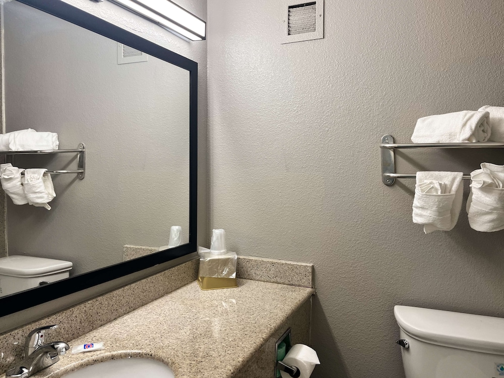Standard Room, 2 Double Beds, Non Smoking, Kitchenette - Photo 3