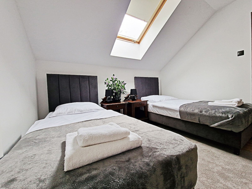 Standard Twin Room photo 2