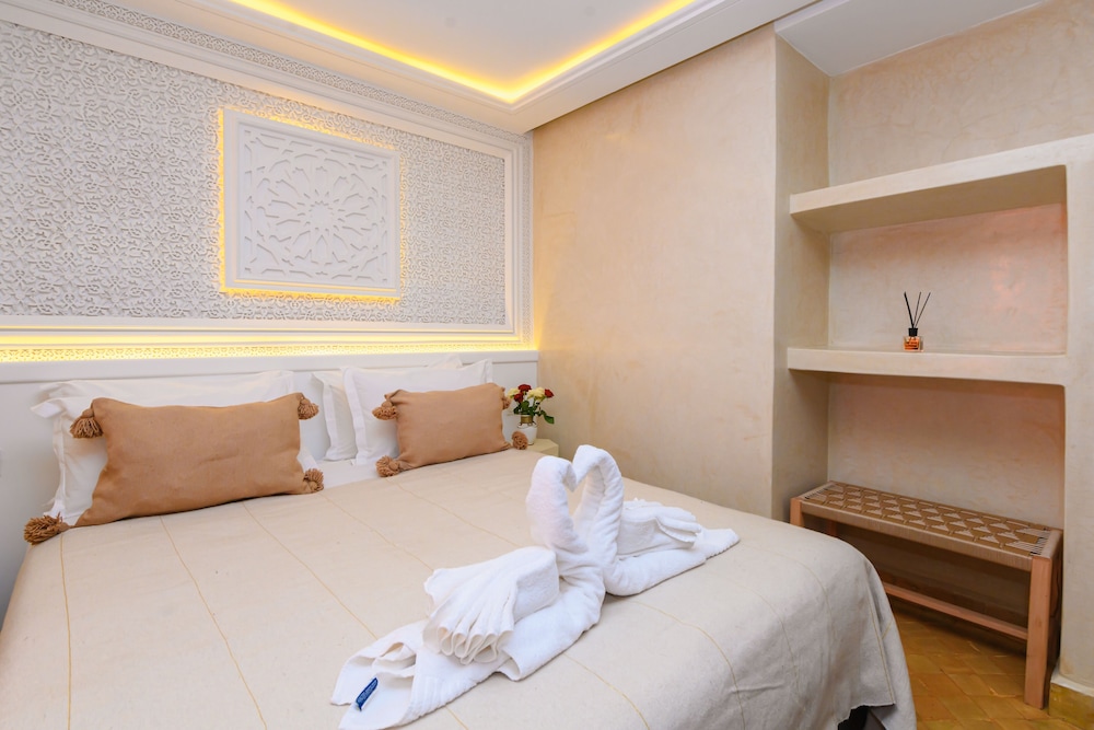 Suite, Ensuite (Meknès )