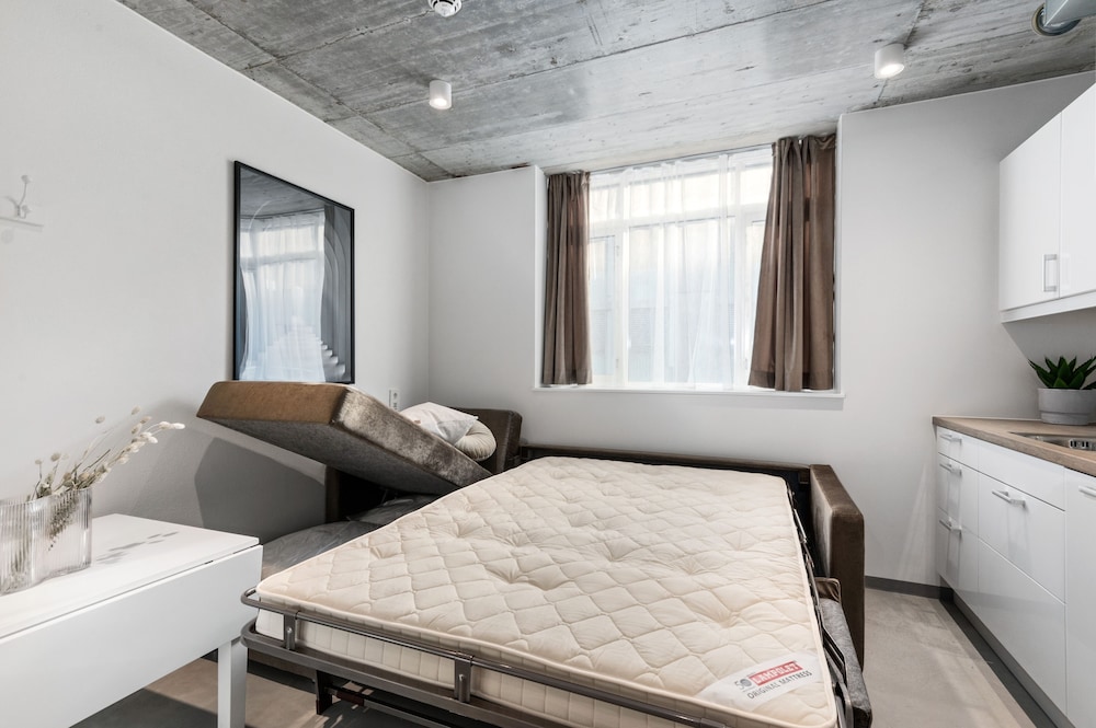 Apartment, 2 Bedrooms (402) - Photo 3