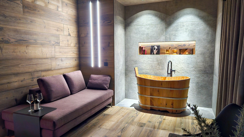 Design Studio Suite, Terrace, Mountain View