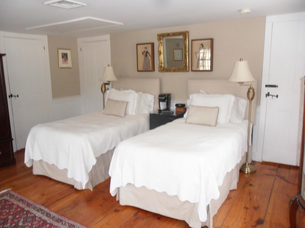Standard Suite, 2 Bedrooms, Non Smoking (The Suite) photo 3