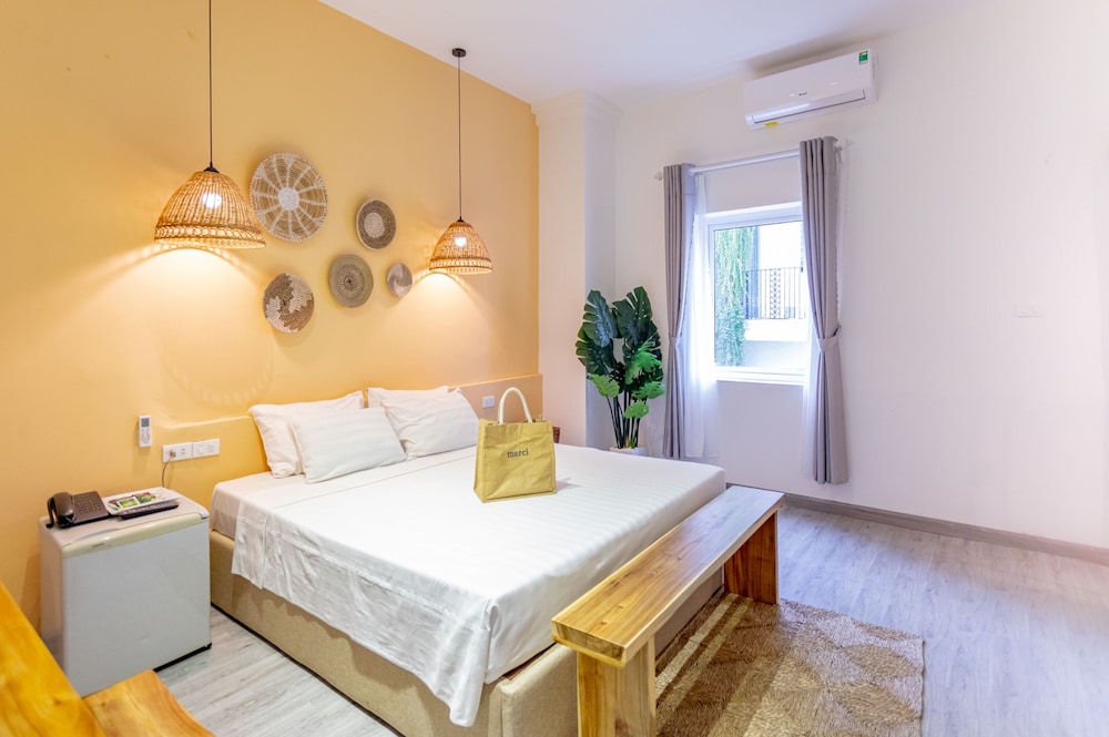 Superior Double Room, City View