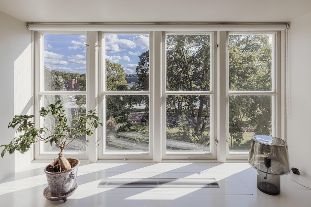 Deluxe Room, Garden View (Sea View) - Photo 2