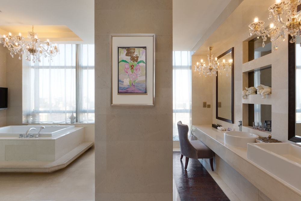 Presidential Suite, 1 Twin Bed thumbnail 5