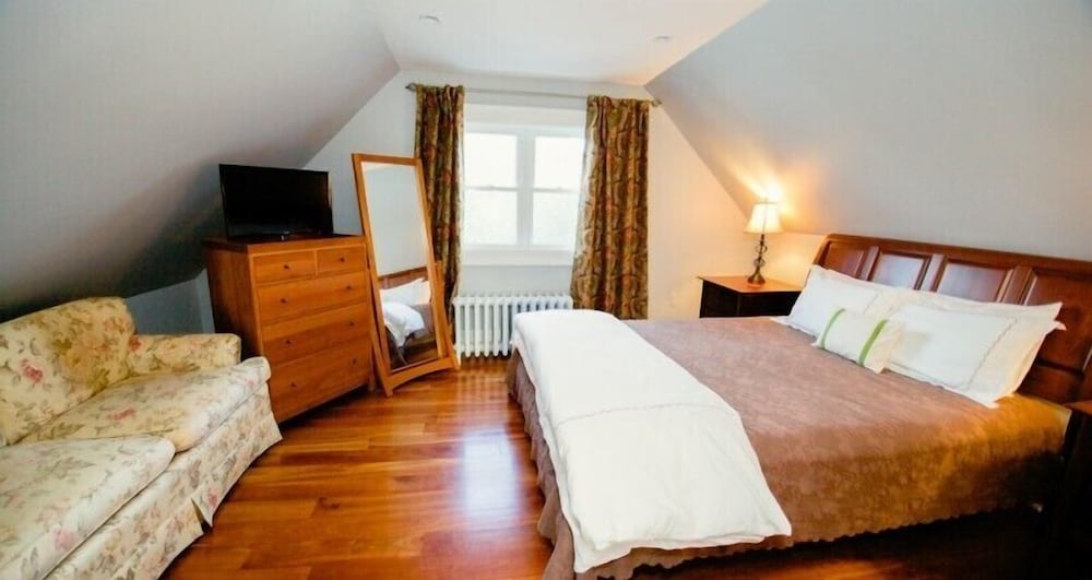 Tower Suite photo 3
