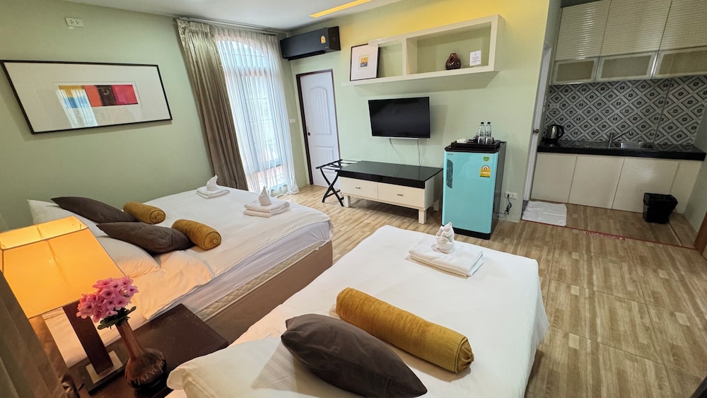 Deluxe Triple Room - Photo 2