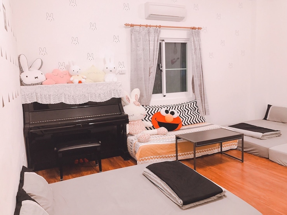 Family Room photo 3