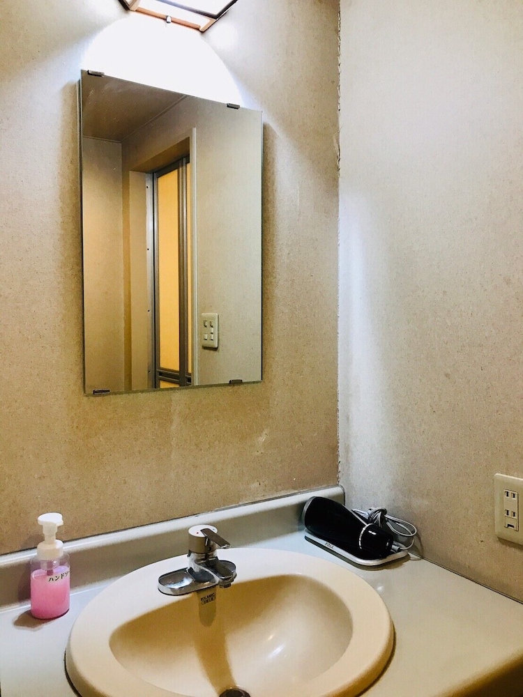 Japanese Style Room For 5 People With Private Bathroom photo 2