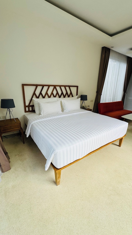Premium Double Room, 1 King Bed, Private Pool - Photo 5