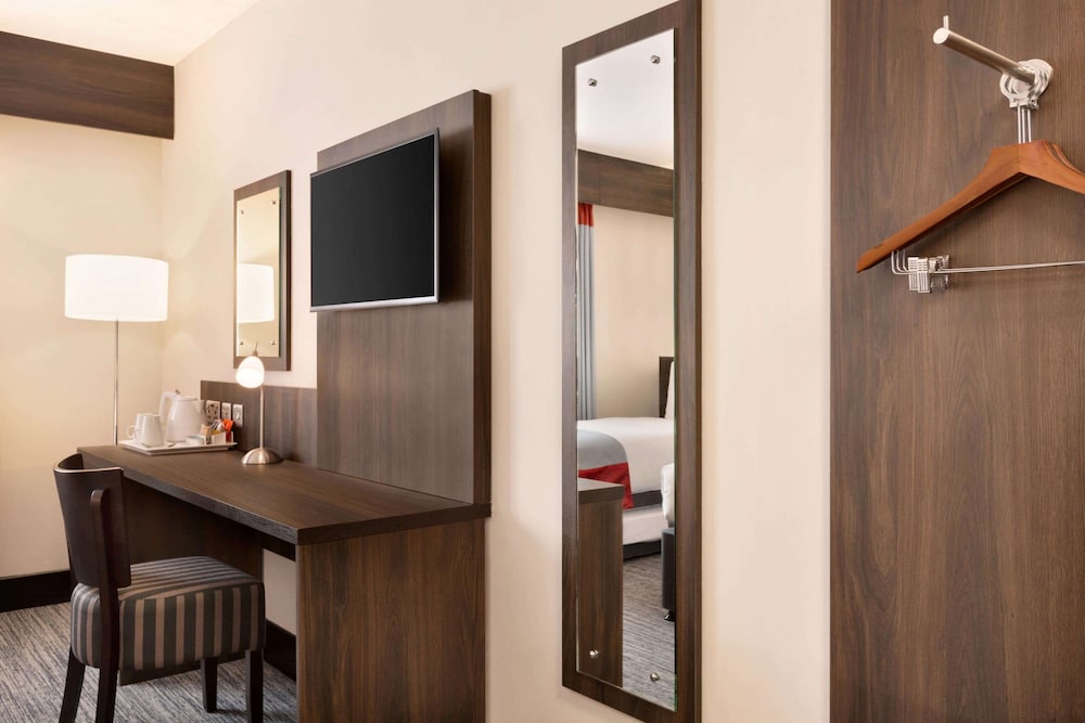 Family Room, Multiple Beds, Non Smoking - Photo 2