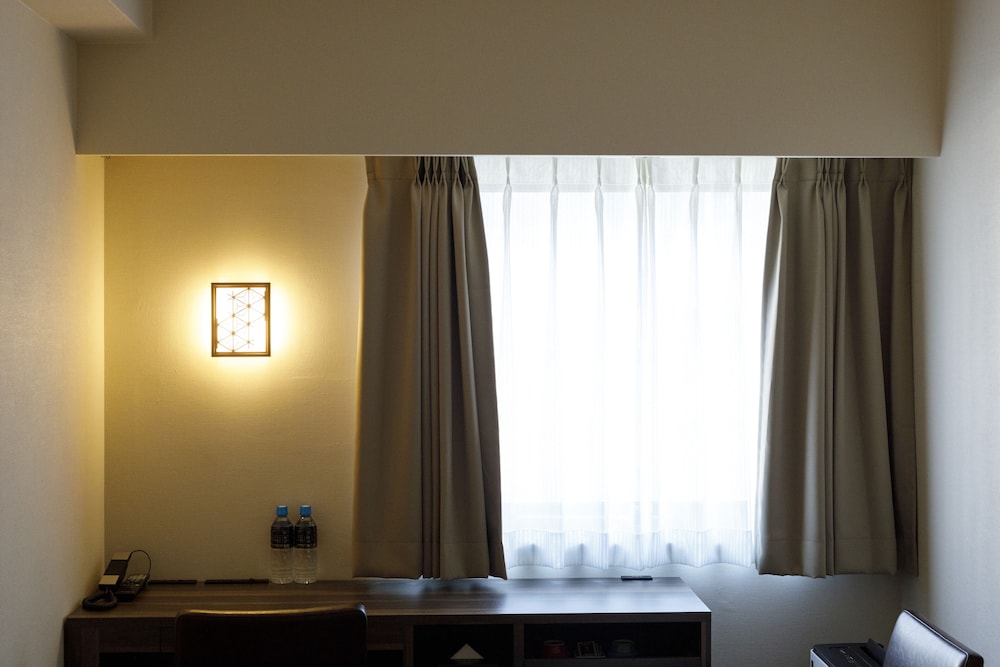Twin Room, Single Use, Non Smoking - Photo 4
