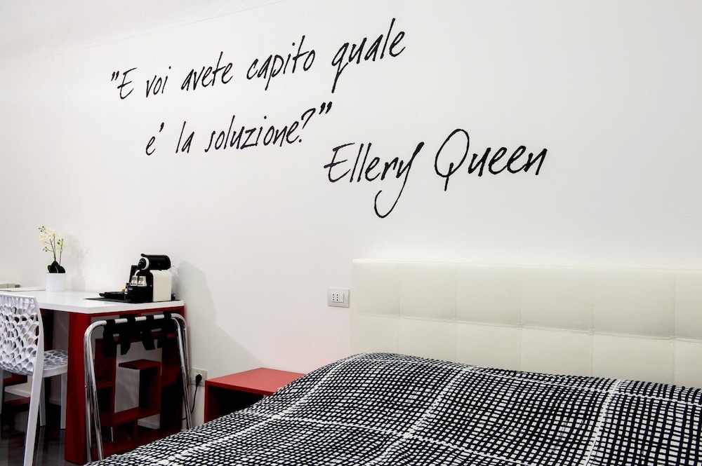 Double Room Ellery Queen, 1 king bed photo 3