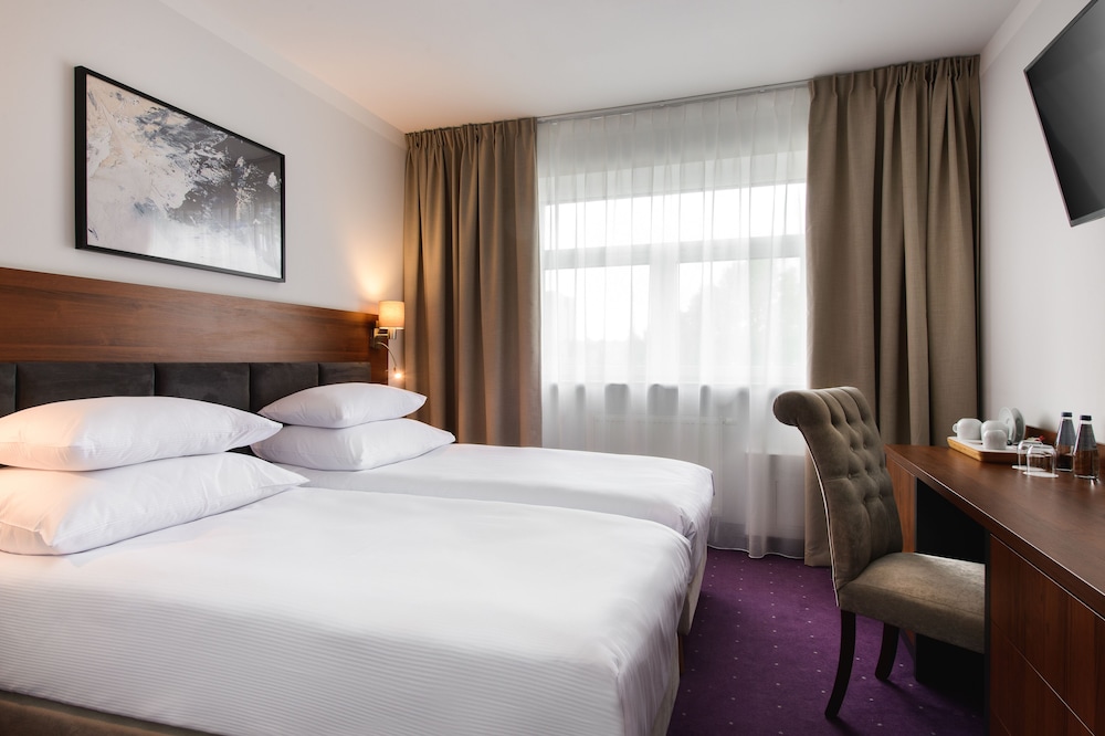 Standard Room, 2 Twin Beds, Non Smoking - Photo 2