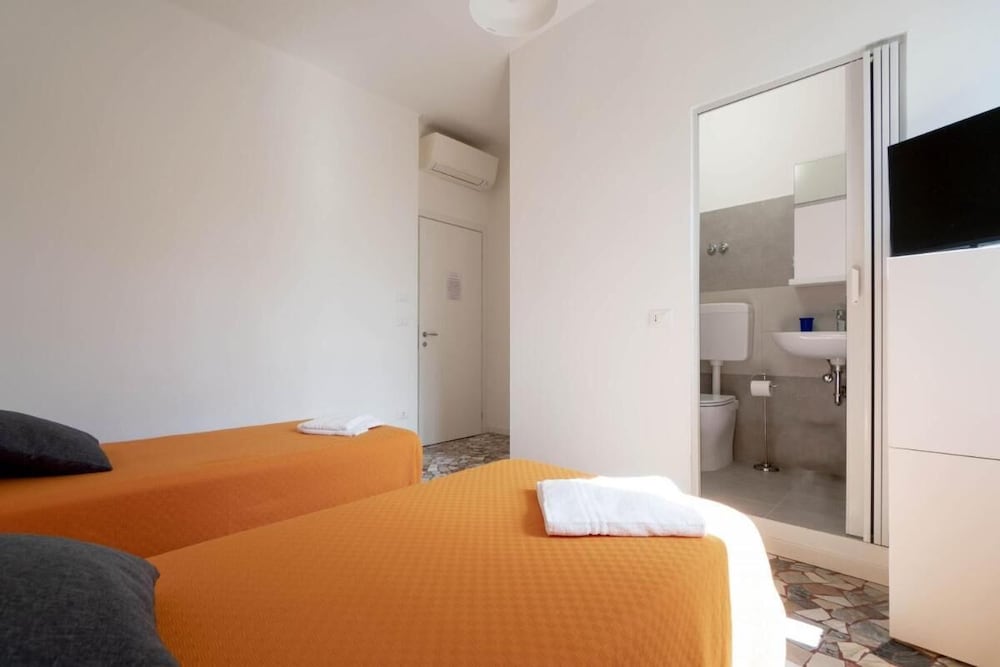 Room, 1 Bedroom, Balcony, Garden View
