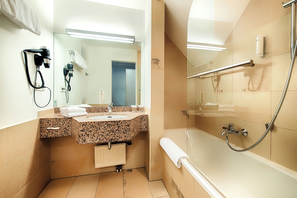 Superior Twin Room, 2 Twin Beds - Photo 4