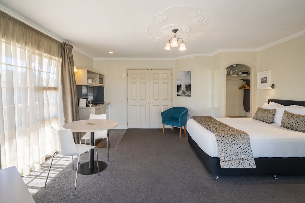 Interconnecting Family Suites