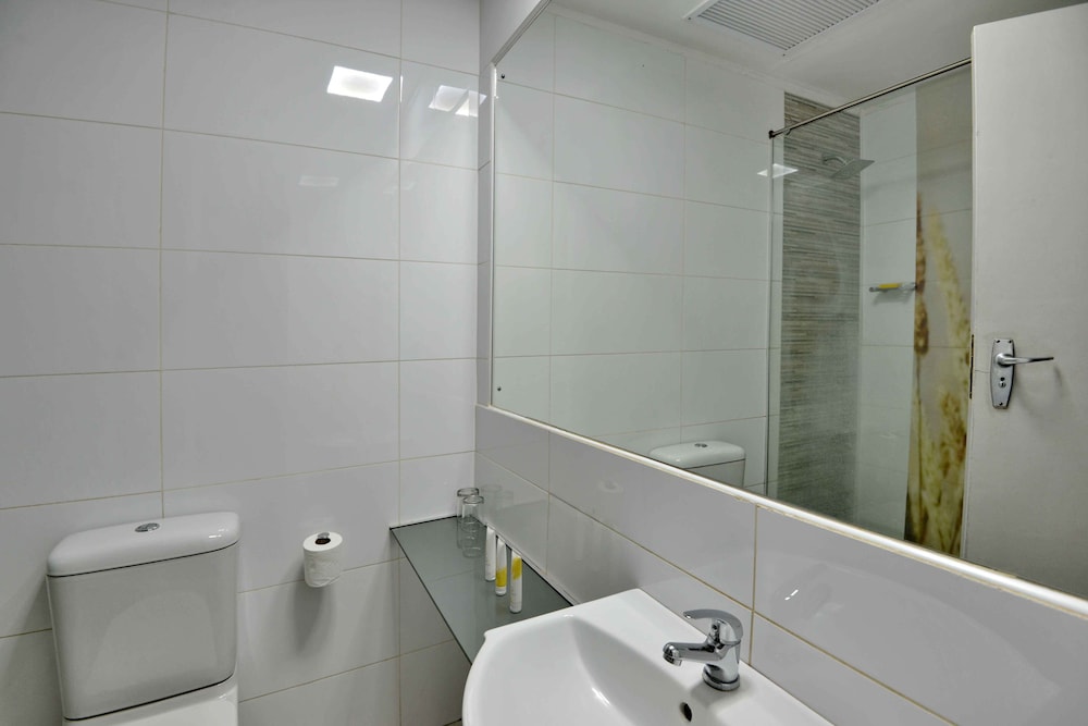 Suite, 1 Twin Bed, Garden View photo 2
