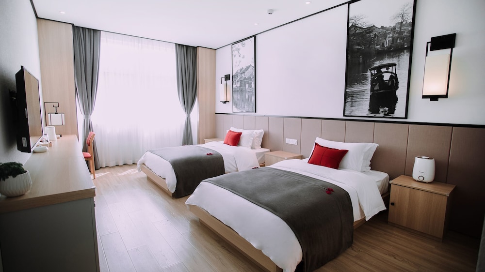 Deluxe Twin Room photo 2