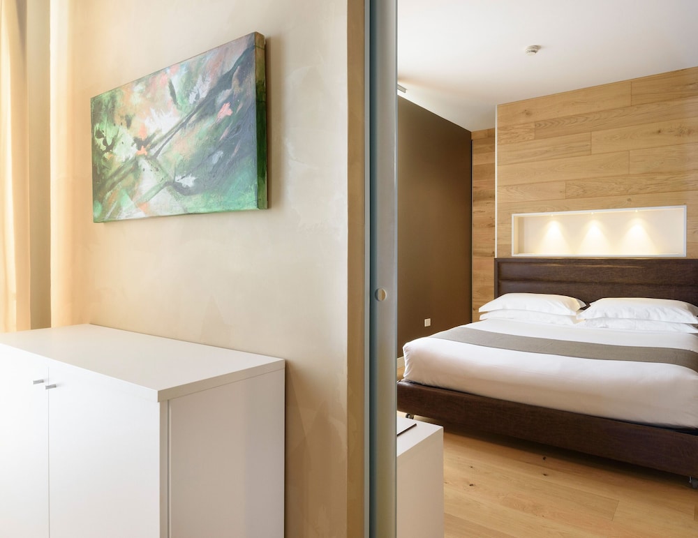Ambassador Suite terrazzo photo 3