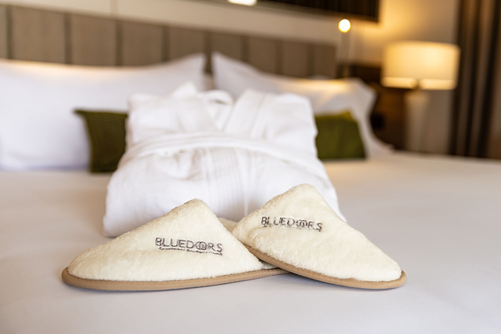 Suite, 1 King Bed, City View (Emerald King) - Photo 4