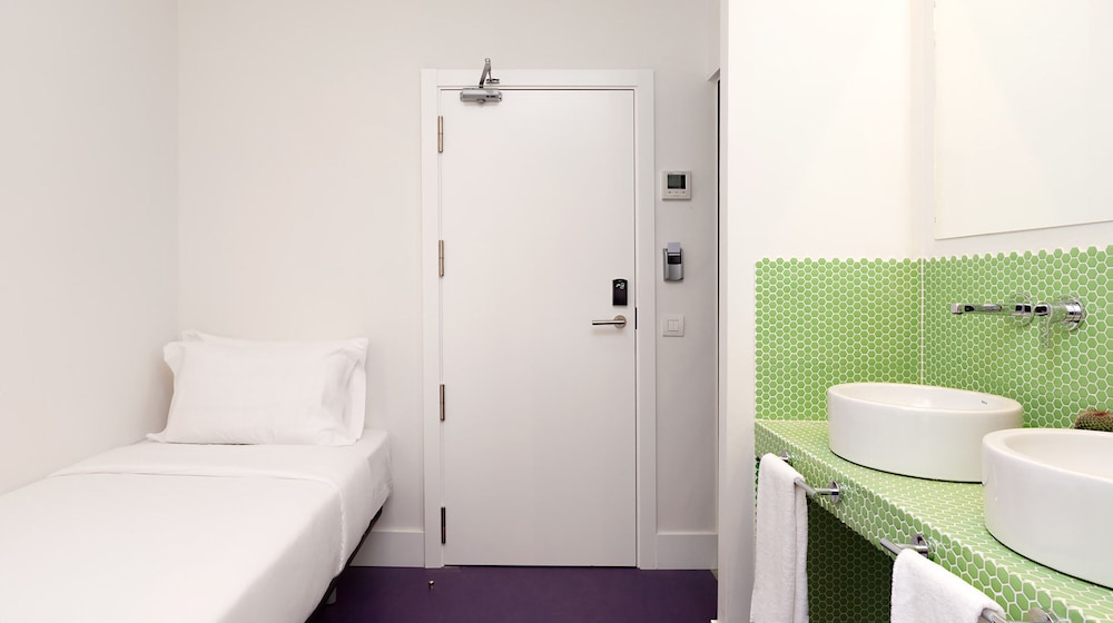 Quadruple Room photo 2