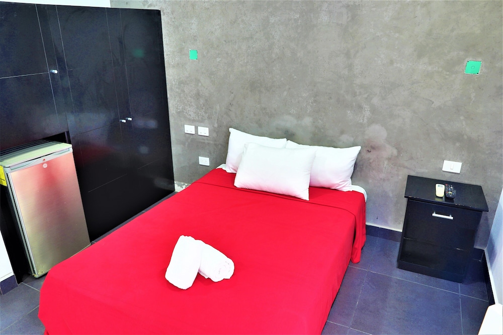 Deluxe Double Room - Photo 8