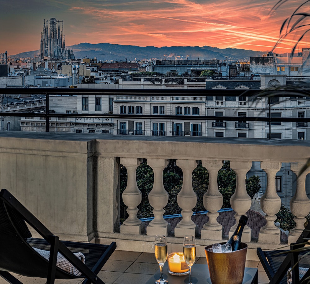 Superior Room, Terrace (Avenida) thumbnail 5