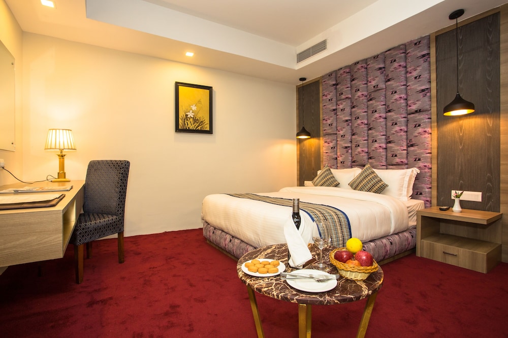 Luxury Suite photo 1