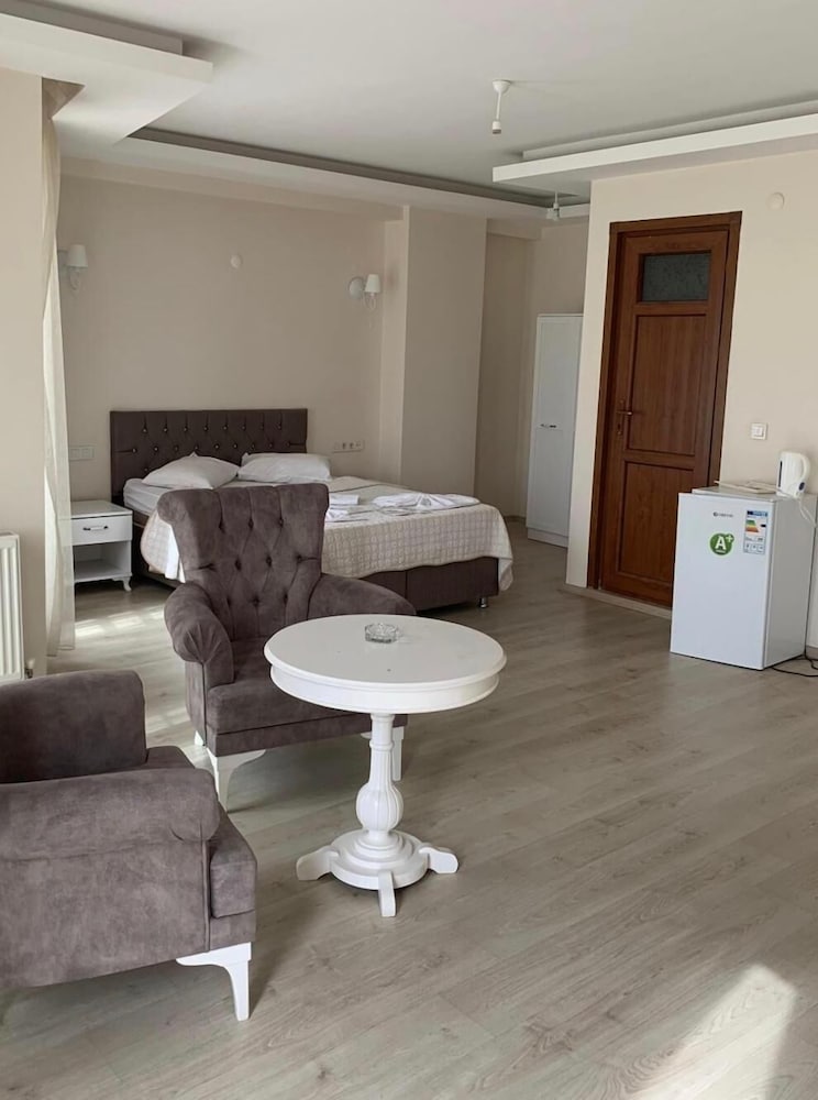 Business Suite photo 1