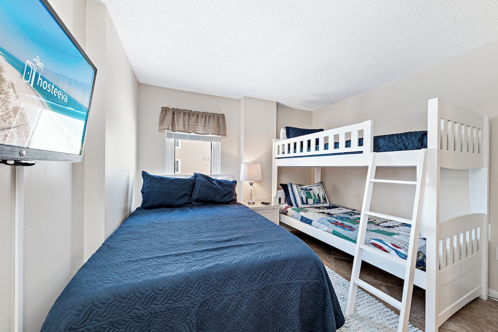 Signature Condo, 3 Bedrooms, Balcony, Beach View