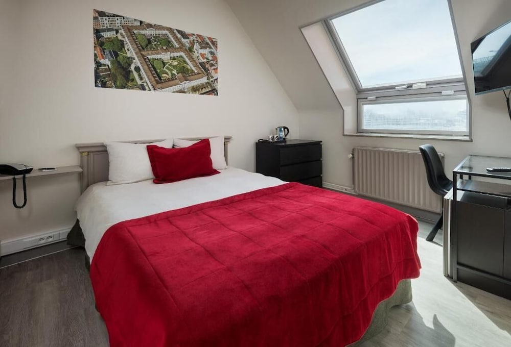 Economy Double Room Single Use photo 1
