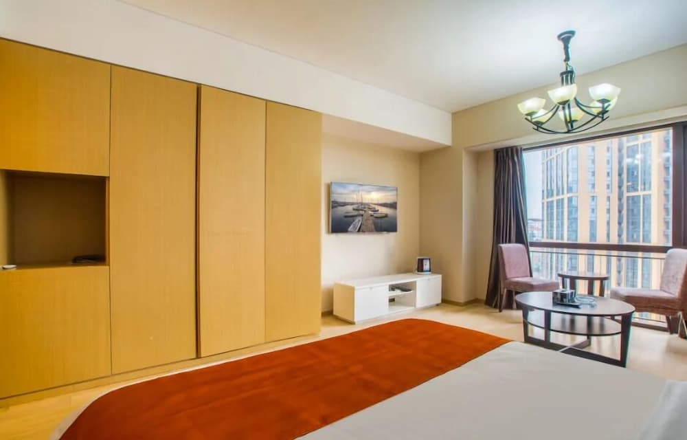 Basic Condo, City View